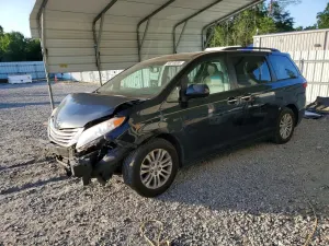 Toyota Sienna 3.5L 6 2015