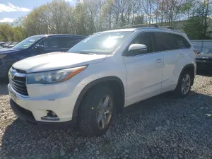 Toyota Highlander 3.5L 6 2015
