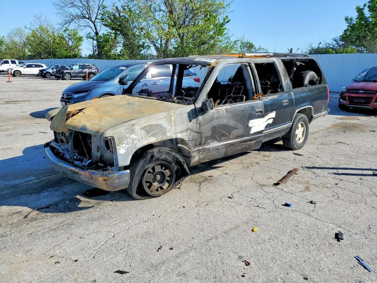 Chevrolet Suburban 5.7L 8 1999