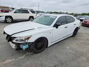 Lexus LS 4.6L 8 2015