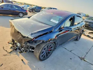 Tesla Model X 2024