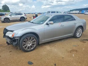 Chrysler 300C 5.7L 8 2011