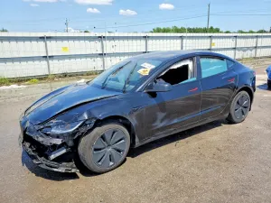 Tesla Model 3 2025