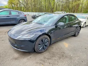 Tesla Model 3 2025