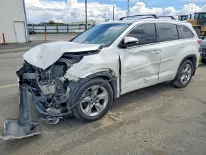 Toyota Highlander 3.5L 6 2016