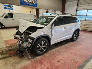 Toyota Highlander 3.5L 6 2016