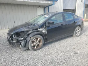 Ford Focus SE 2.0L 4 2012