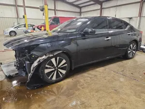 Nissan Altima 2.5L 4 2021
