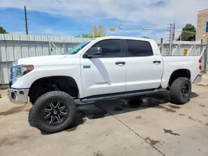Toyota Tundra 5.7L 8 2020