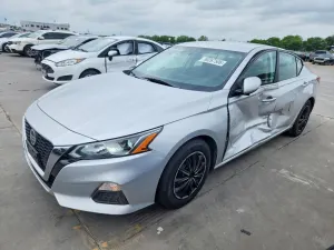 Nissan Altima 2.5L 4 2020