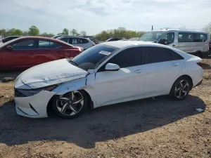 Hyundai Elantra 2.0L 4 2023