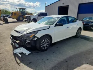 Nissan Altima 2.5L 4 2025