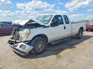 Ford F-250 6.2L 8 2015