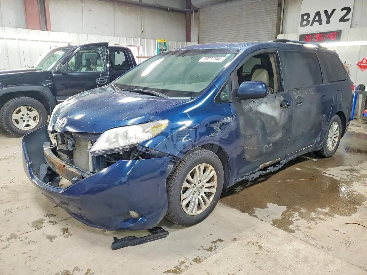 Toyota Sienna 3.5L 6 2012