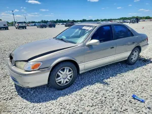 Toyota Camry 2.2L 4 2001