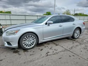 Lexus LS 4.6L 8 2013