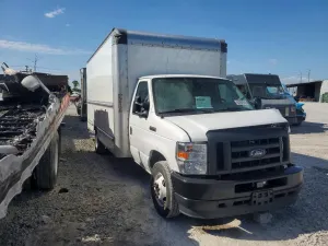 Ford Econoline 7.3L 8 2022