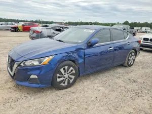 Nissan Altima 2.5L 4 2020