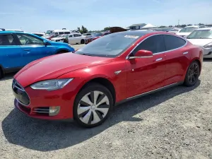 Tesla Model S 2013