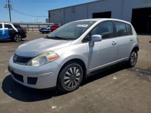 Nissan Versa 1.8L 4 2010