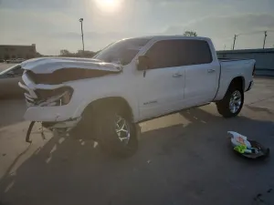 RAM 1500 5.7L 8 2021