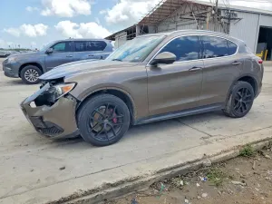 Alfa Romeo Stelvio 2.0L 4 2019