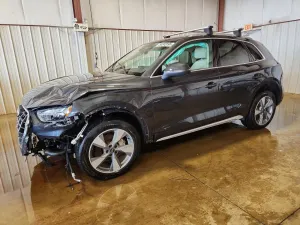 Audi Q5 2.0L 4 2023