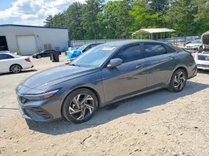 Hyundai Elantra 2.0L 4 2024