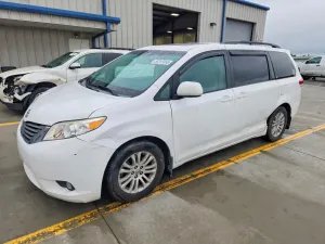 Toyota Sienna 3.5L 6 2013