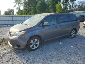 Toyota Sienna 3.5L 6 2011
