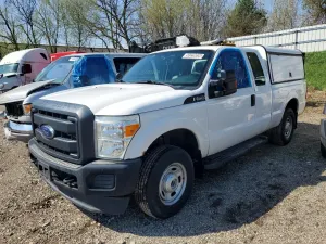 Ford F-250 6.2L 8 2015
