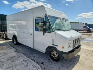 Ford Econoline 7.3L 8 2023