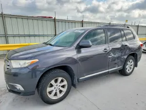 Toyota Highlander 3.5L 6 2013
