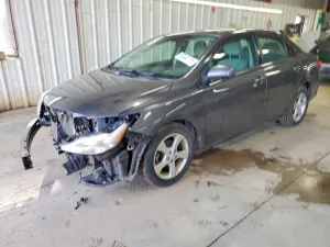 Toyota Corolla 1.8L 4 2013