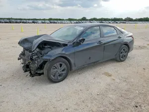 Hyundai Elantra 2.0L 4 2023