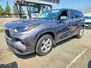 Toyota Highlander 2.4L 4 2023