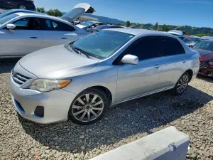 Toyota Corolla 1.8L 4 2013