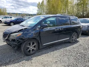 Toyota Sienna 3.5L 6 2015