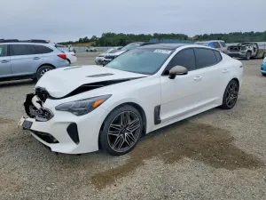 Kia Stinger 3.3L 6 2022