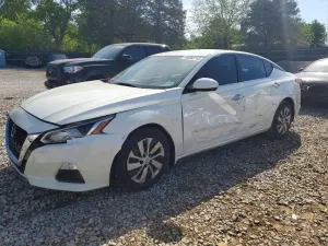 Nissan Altima 2.5L 4 2020