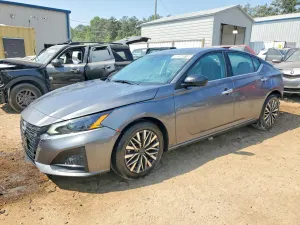 Nissan Altima 2.5L 4 2025