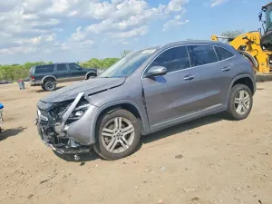 Mercedes-Benz GLA 2.0L 4 2023