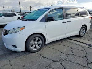 Toyota Sienna 3.5L 6 2011