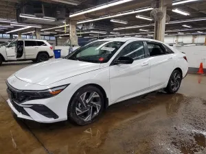 Hyundai Elantra 2.0L 4 2025