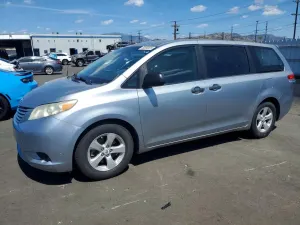 Toyota Sienna 3.5L 6 2011