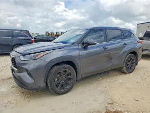 Toyota Highlander 2.4L 4 2023