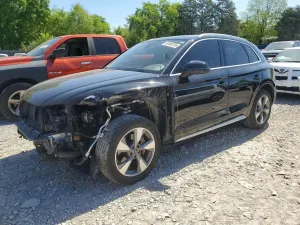 Audi Q5 2.0L 4 2023
