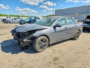 Hyundai Elantra 2.0L 4 2023
