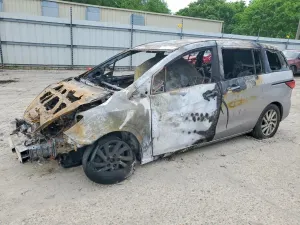 Mazda 5 2.5L 4 2012