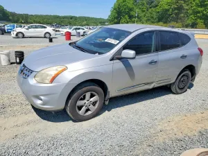 Nissan Rogue 2.5L 4 2013